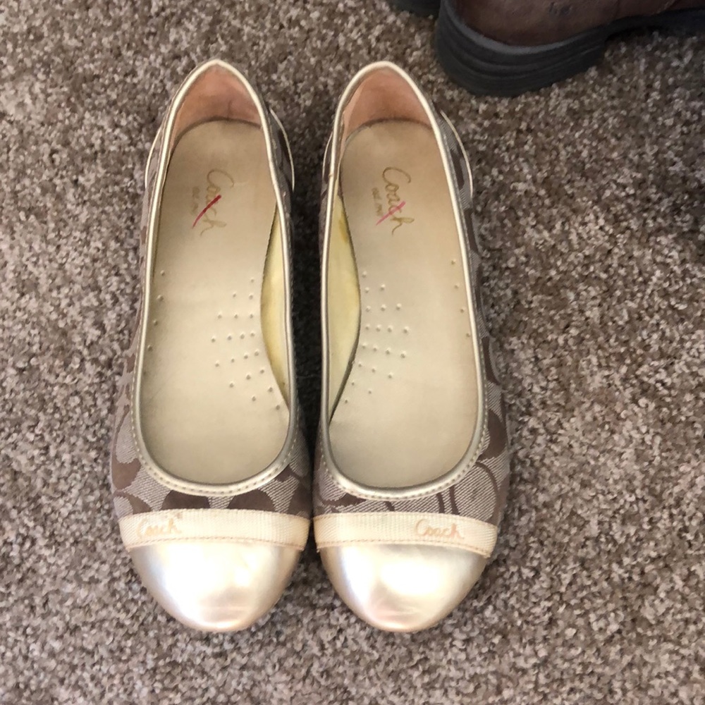 Authentic coach flats